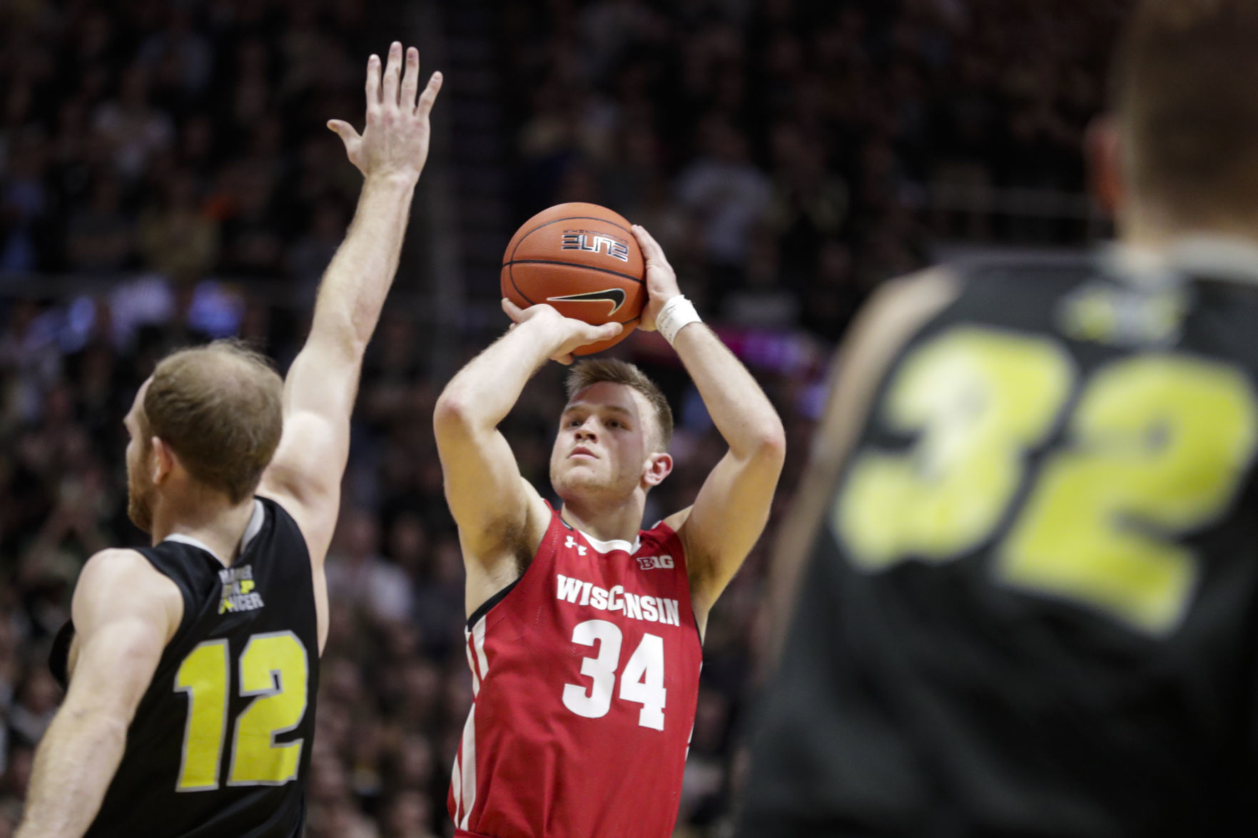 Boilermakers 70, Badgers 51